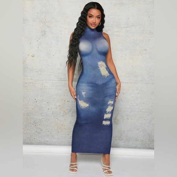 Sexy mock neck body con dress - Picture 3 of 3